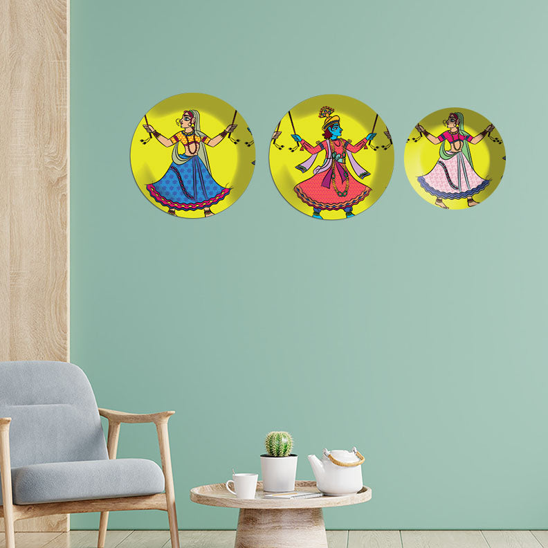 Dandiya Dancer In Madhubani Pattern Wall Plates Painting Set of Three