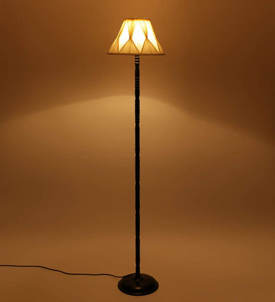 Off White Curtain Pleated Designer Iron Floor Lamp (Off-White)