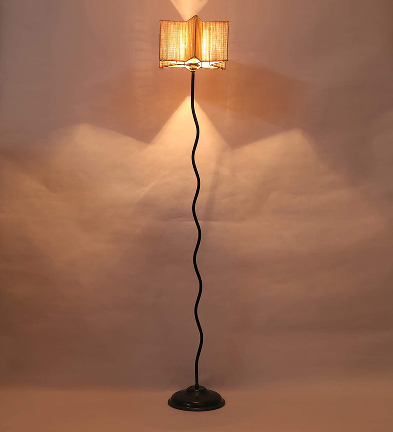 Bamboo Star Zig Zag Iron Floor Standing Lamp (Natural)