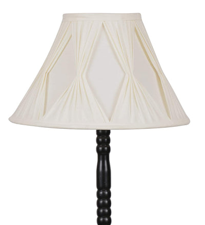 Off White Curtain Pleated Designer Iron Floor Lamp (Off-White)