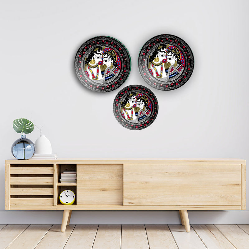 Krishn Radha Madhubani Wall Plates Painting Set of Three